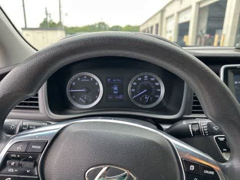 Used 2018 Hyundai Sonata SE FWD image 10