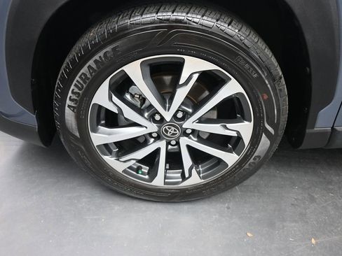 Used 2023 Toyota Corolla Cross XLE image 26