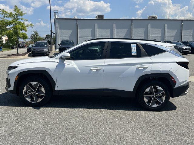 Certified 2025 Hyundai Tucson SEL AWD/4WD image 10