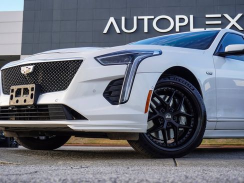 Used 2020 Cadillac CT6 V image 2