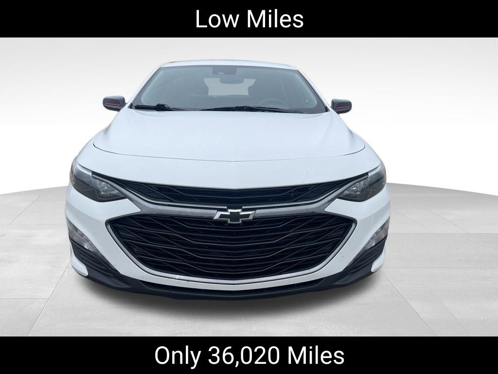 Used 2024 Chevrolet Malibu LT w/ Redline Edition FWD image 2