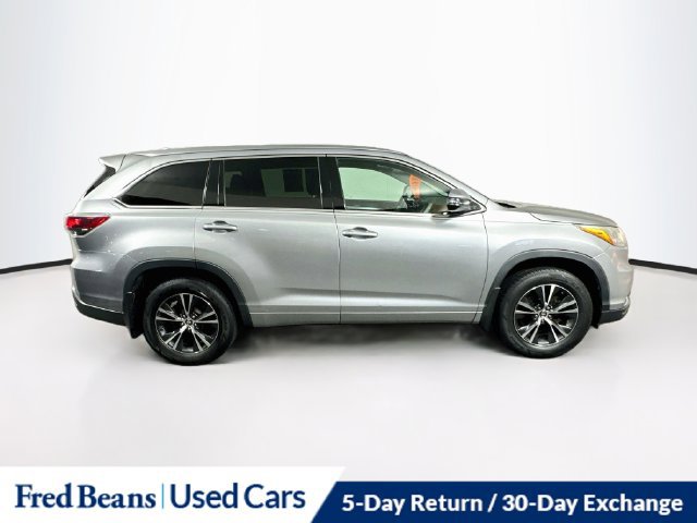 Used 2016 Toyota Highlander XLE AWD/4WD image 10