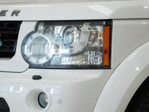 Used 2011 Land Rover LR4 HSE LUX AWD/4WD image 11