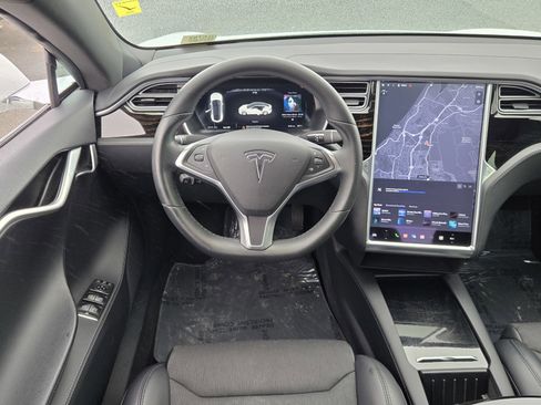 Used 2017 Tesla Model S 75 RWD image 13