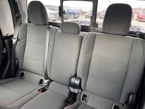 Used 2024 Jeep Gladiator Rubicon image 17