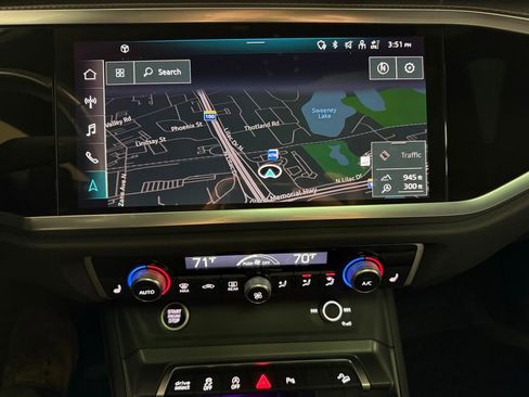 Used 2023 Audi Q3 2.0T Premium Plus image 12