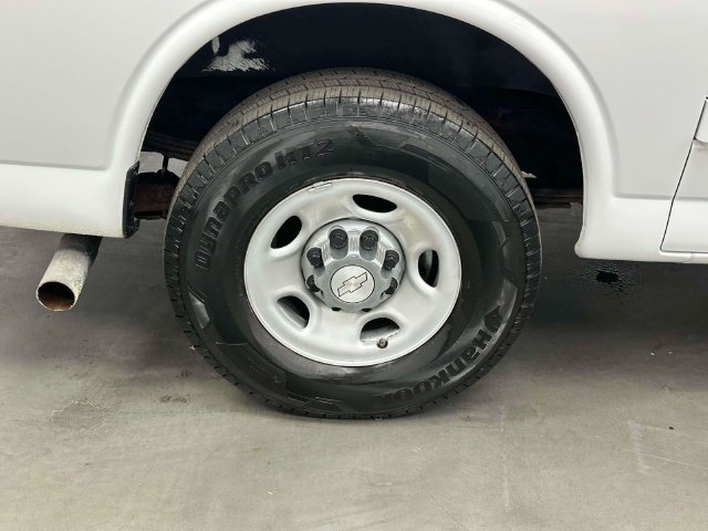 Used 2018 Chevrolet Express 2500 LT w/ LT Preferred Equipment Group RWD image 25