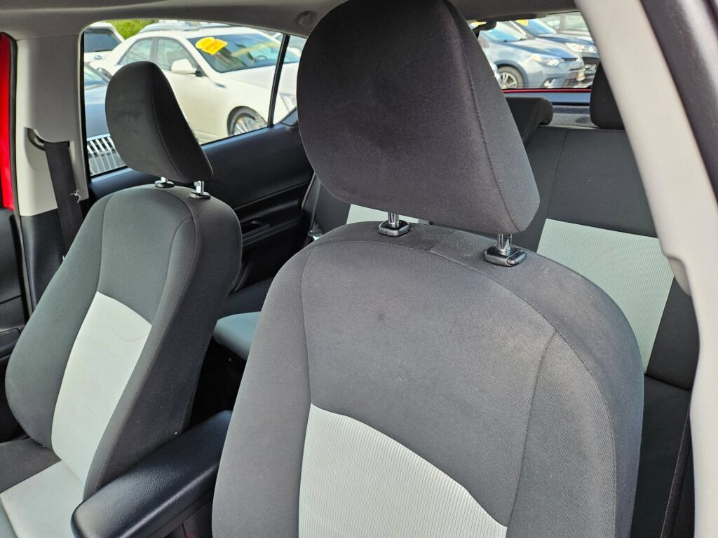 Used 2017 Toyota Prius C Three FWD image 17