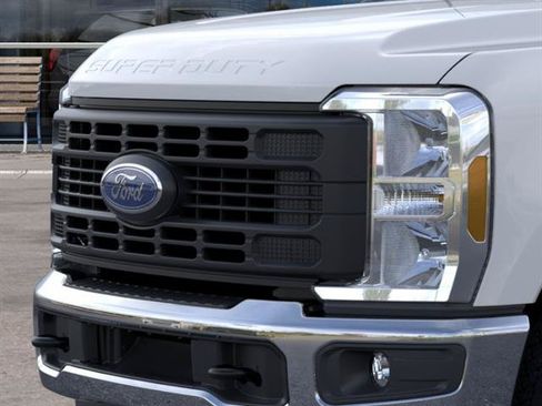 New 2026 Ford F350 XL w/ FX4 Off-Road Package AWD/4WD image 17