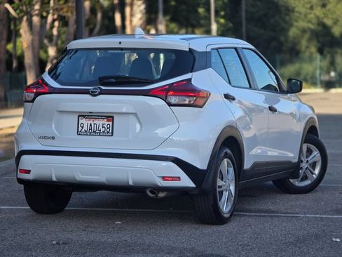 Used 2023 Nissan Kicks S FWD image 10
