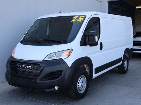 Used 2025 RAM ProMaster 2500 w/ Convenience Group image 1