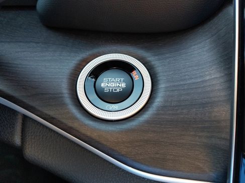 New 2025 Jeep Grand Cherokee Limited w/ Black Appearance Package image 34