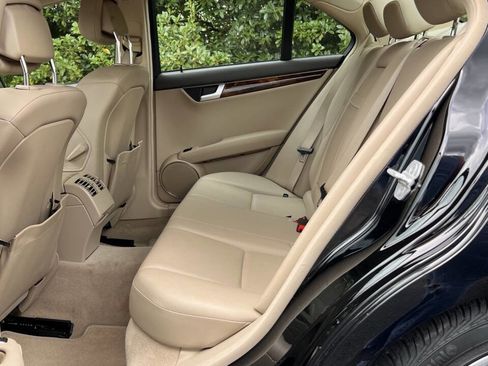 Used 2014 Mercedes-Benz C 250 Sedan image 15
