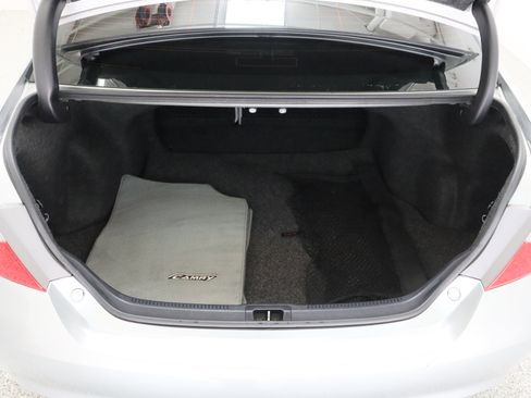 Used 2016 Toyota Camry XLE w/ Moonroof Package FWD image 35