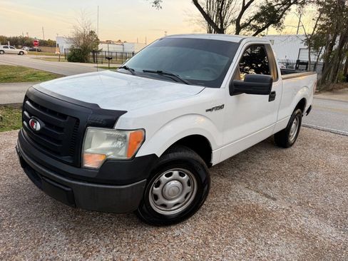 Used 2010 Ford F150 XL image 2