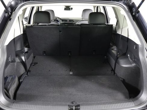 Used 2022 Volkswagen Tiguan SE FWD image 19