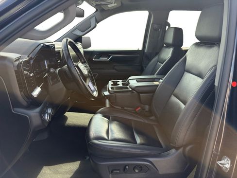 Used 2025 GMC Sierra 1500 SLT AWD/4WD image 11