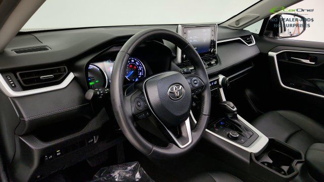 Used 2021 Toyota RAV4 XLE Premium AWD/4WD image 47