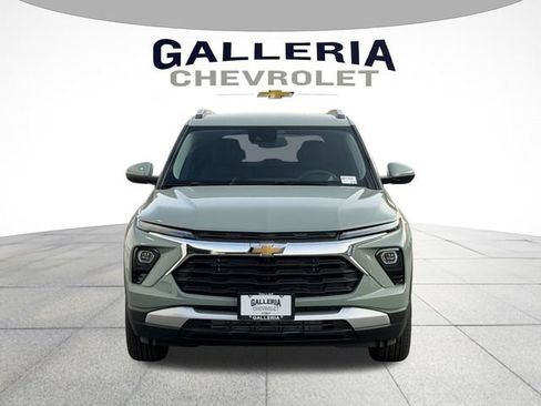 New 2026 Chevrolet TrailBlazer LT w/ Driver Confidence Package FWD image 3