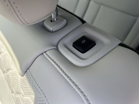 New 2026 Ford Explorer Platinum image 50