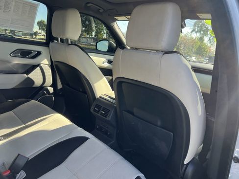 Used 2018 Land Rover Range Rover Velar R-Dynamic SE image 18