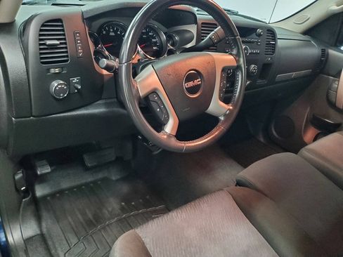 Used 2011 GMC Sierra 1500 SLE w/ SLE Preferred Package AWD/4WD image 9