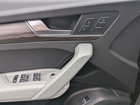 Used 2018 Audi Q5 2.0T Premium Plus AWD/4WD image 12