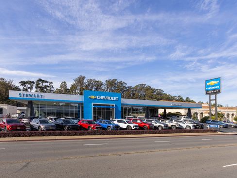 Used 2023 Chevrolet Traverse LT image 4