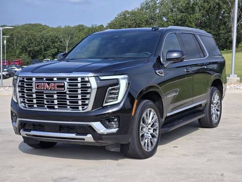 Used 2025 GMC Yukon Denali AWD/4WD image 4