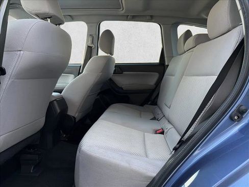 Used 2018 Subaru Forester 2.5i Premium w/ All-Weather Package image 23