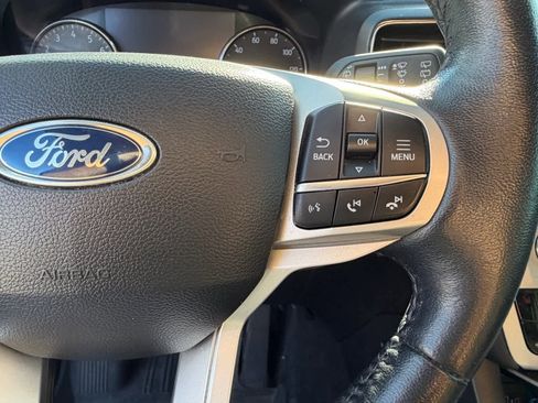 Used 2023 Ford Explorer XLT w/ Equipment Group 202A image 13