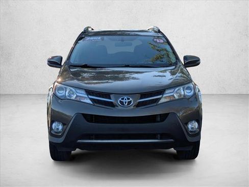 Used 2013 Toyota RAV4 XLE FWD image 2