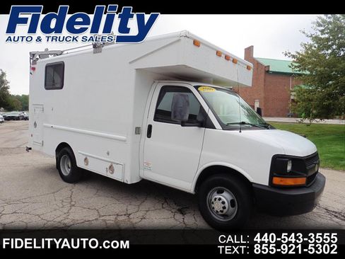 Used 2009 Chevrolet Express 3500 RWD image 1