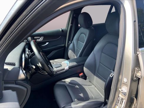 Used 2020 Mercedes-Benz GLC 300 4MATIC image 9