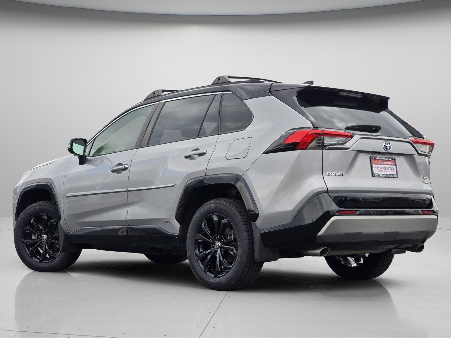 Used 2024 Toyota RAV4 XSE w/ Advanced Technology Package AWD/4WD image 25