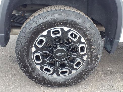 Used 2023 Chevrolet Silverado 2500 High Country image 28