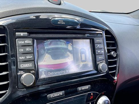Used 2017 Nissan Juke SL FWD image 26