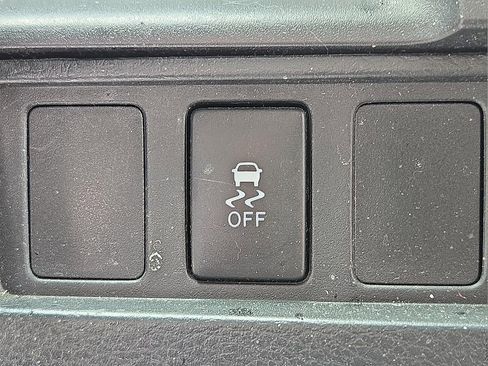 Used 2016 Toyota Tundra SR5 AWD/4WD image 25