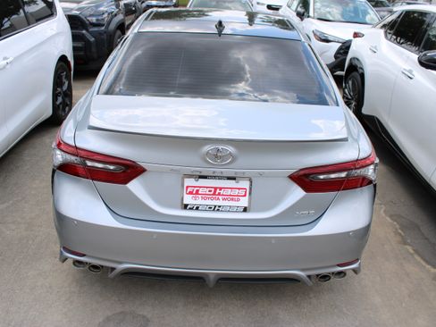 Used 2024 Toyota Camry XSE w/ Navigation Package FWD image 8