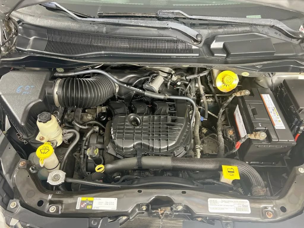 Used 2016 Dodge Grand Caravan SE w/ Quick Order Package 29E SE FWD image 28