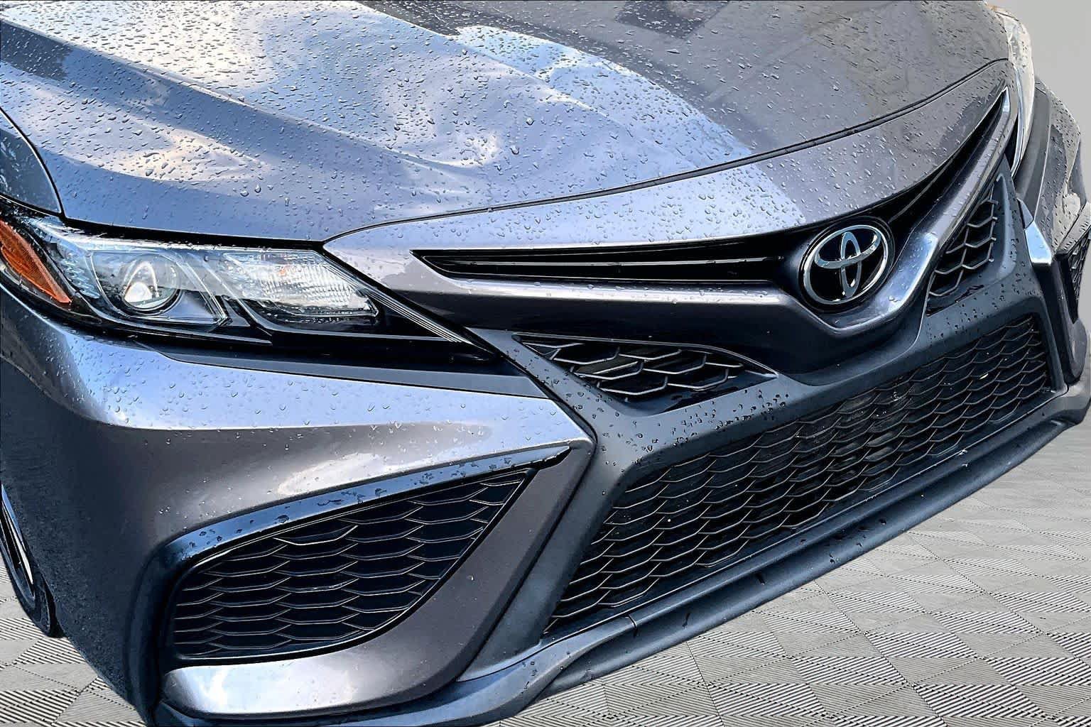Used 2024 Toyota Camry SE FWD image 30
