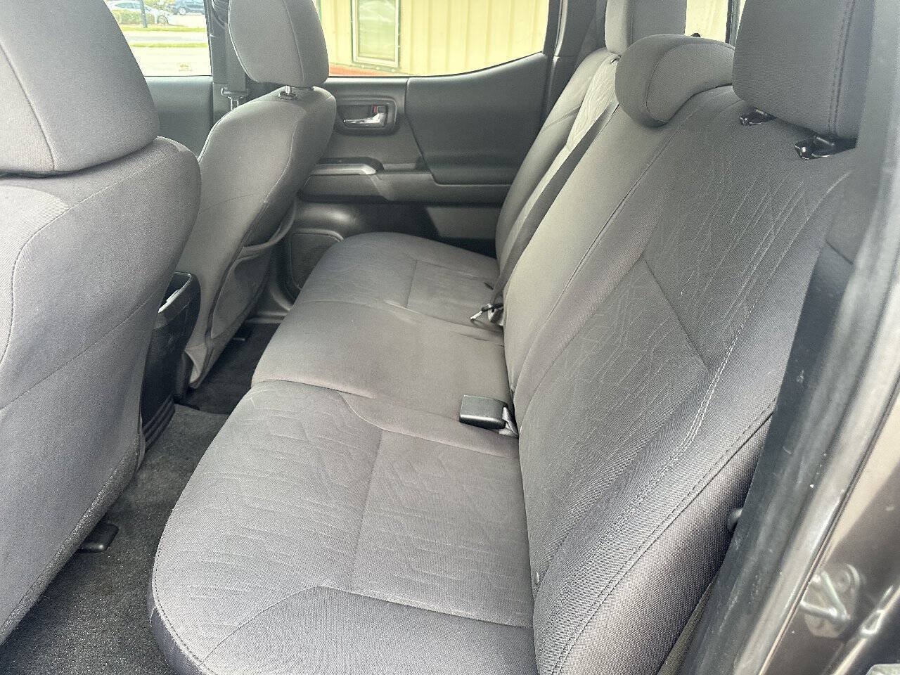 Used 2019 Toyota Tacoma TRD Off-Road AWD/4WD image 20