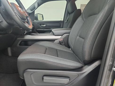 New 2026 RAM 1500 Express AWD/4WD image 19