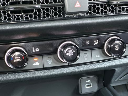 Used 2023 Honda HR-V LX image 20