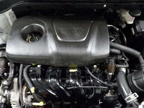 Used 2019 Hyundai Accent SE image 18