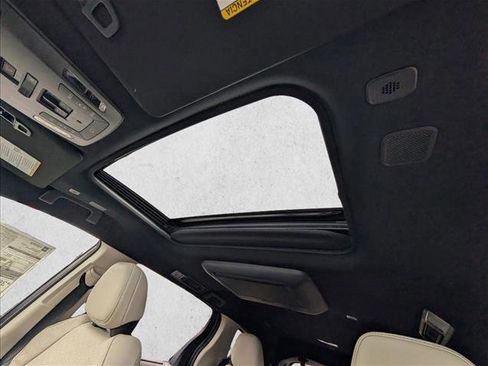 New 2026 Toyota Sienna Platinum image 28