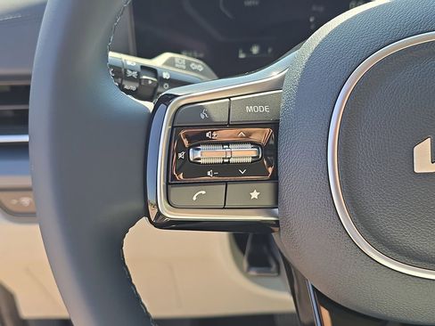 New 2026 Kia Carnival SX image 32