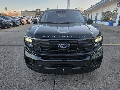 Used 2025 Ford Expedition Max Active image 2