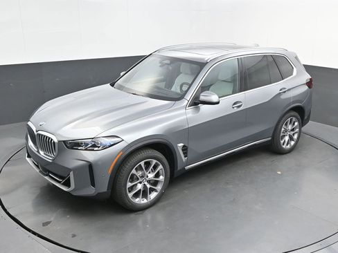 New 2026 BMW X5 sDrive40i w/ Climate Comfort Package RWD image 34
