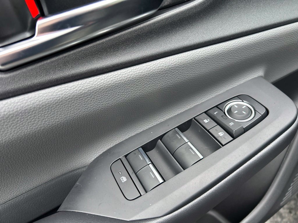 New 2027 Toyota Prius XLE AWD/4WD image 11